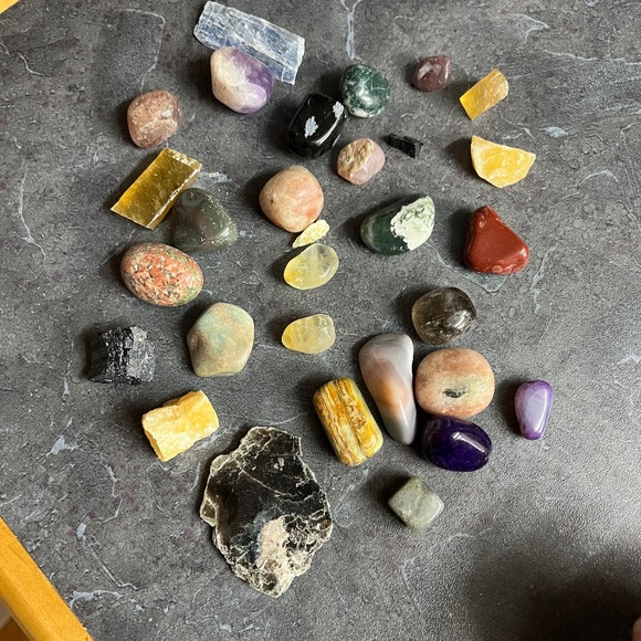 Various Crystals - Picture 2 of 2